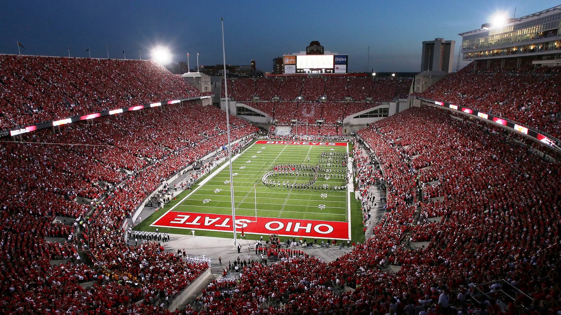 《虚拟偶像崛起,电竞比赛明星化全面铺开》,虚拟偶像界大名鼎鼎的人物叫什么