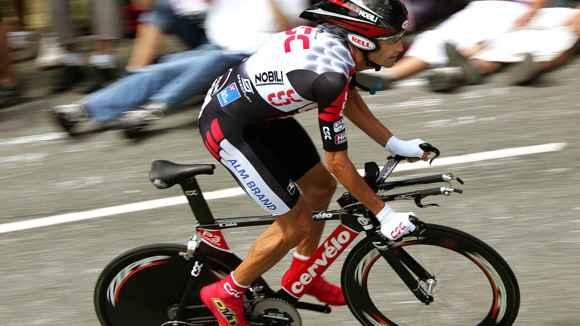 全景揭秘：WRC不同国家赛道的独特风貌与挑战，wrc wtcr